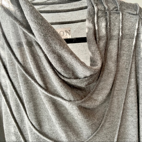 BHON elegant pullover, gray size Lg, $14 - Picture 4 of 7
